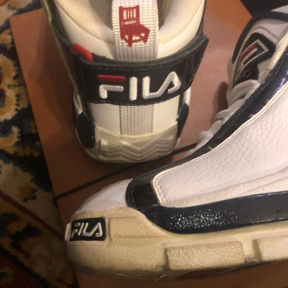 Grant Hill Fila shoes - Picture 3 of 6